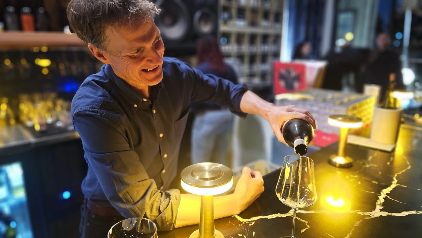 Wine service at Vinyl